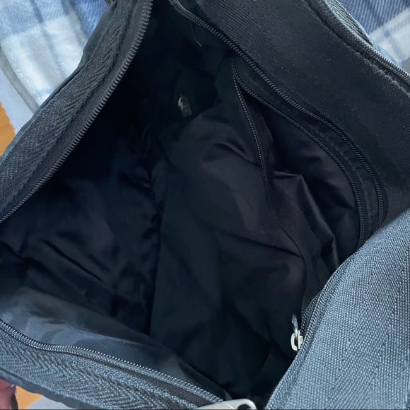 LeSportsac Classic Hobo Shoulder & Crossbody Bag - Picture 3 of 3